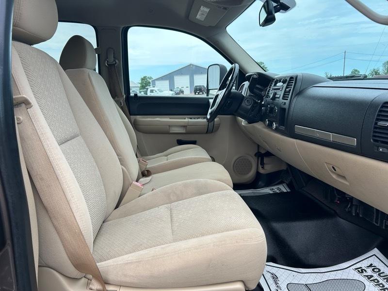 Chevrolet Silverado 2500HD Work Truck Crew Cab Std. Box 4WD 2008
