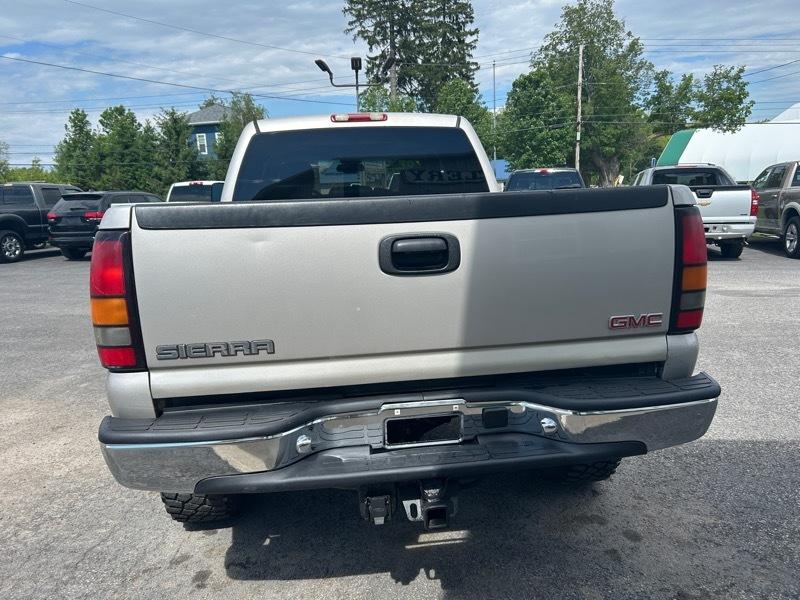 GMC Sierra Classic 2500HD Work Truck Crew Cab Long Box 4WD 2007