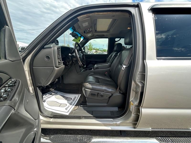 GMC Sierra Classic 2500HD Work Truck Crew Cab Long Box 4WD 2007