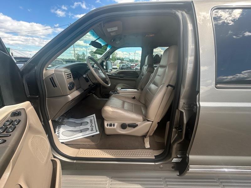 Ford Excursion Limited 6.8L 4WD 2002