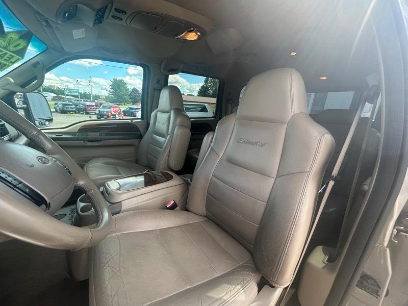 Ford Excursion Limited 6.8L 4WD 2002