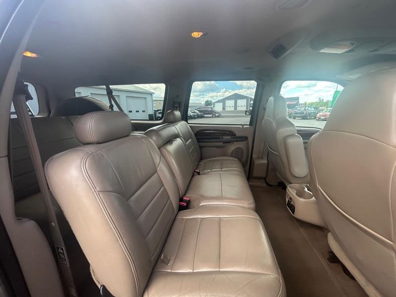 Ford Excursion Limited 6.8L 4WD 2002