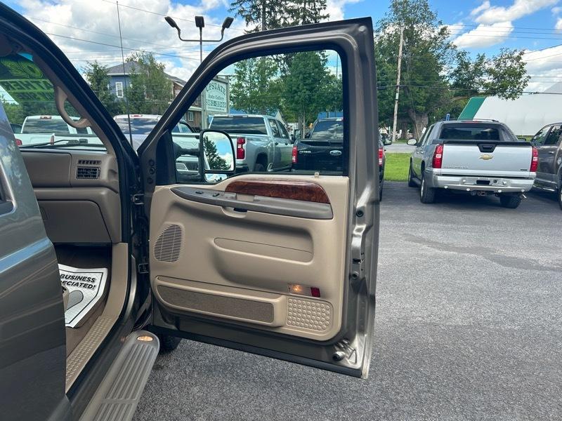 Ford Excursion Limited 6.8L 4WD 2002