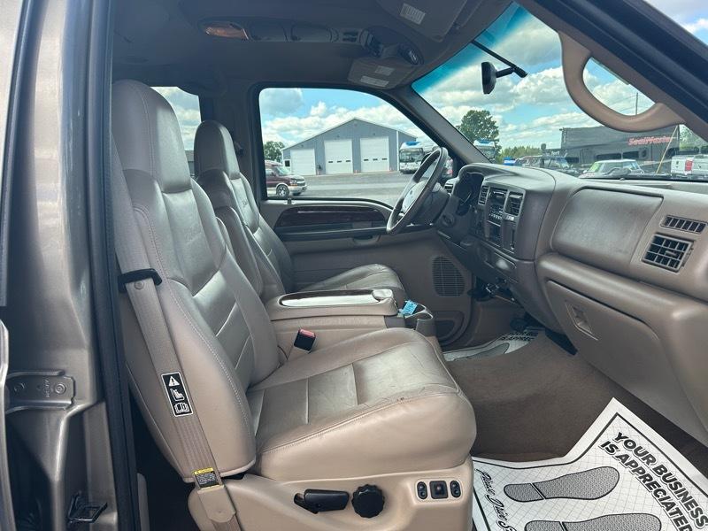 Ford Excursion Limited 6.8L 4WD 2002