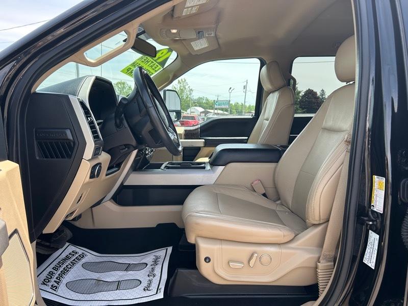 Ford F-250 SD Lariat Crew Cab 4WD 2019