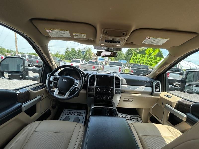 Ford F-250 SD Lariat Crew Cab 4WD 2019