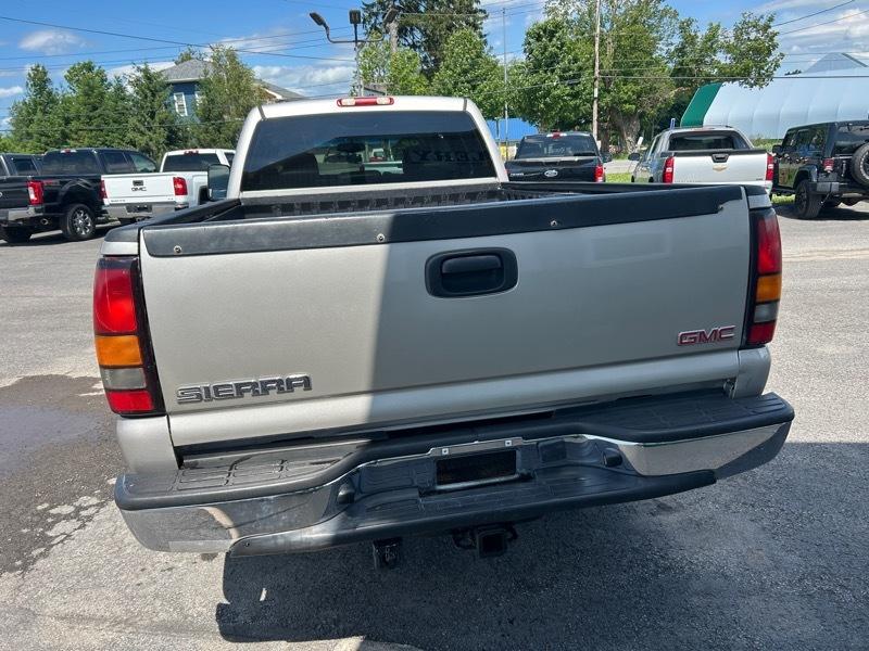 GMC Sierra 2500HD SLT Crew Cab Long Bed 4WD 2005