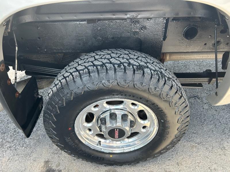 GMC Sierra 2500HD SLT Crew Cab Long Bed 4WD 2005