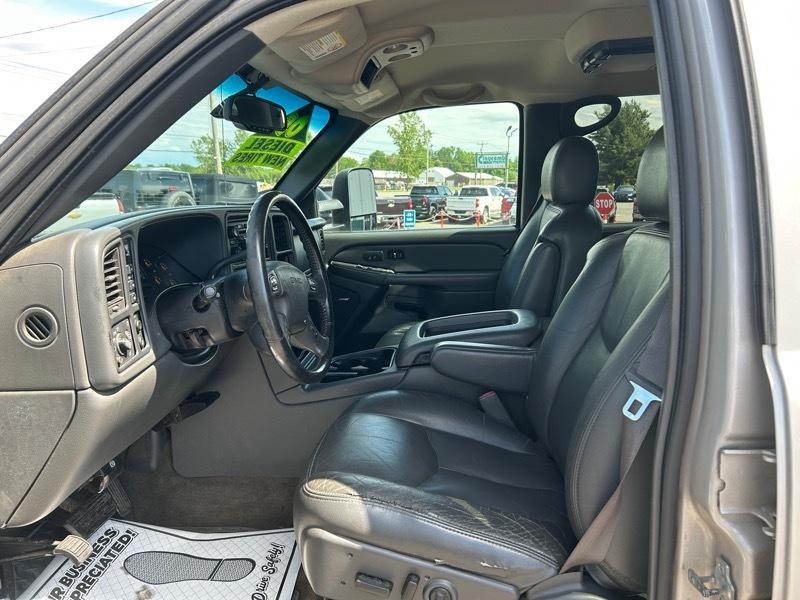 GMC Sierra 2500HD SLT Crew Cab Long Bed 4WD 2005