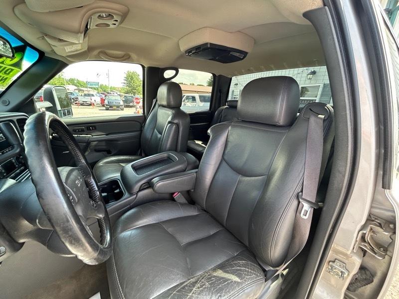 GMC Sierra 2500HD SLT Crew Cab Long Bed 4WD 2005