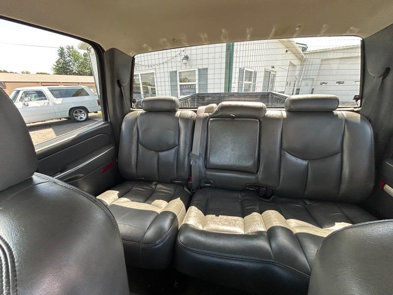 GMC Sierra 2500HD SLT Crew Cab Long Bed 4WD 2005
