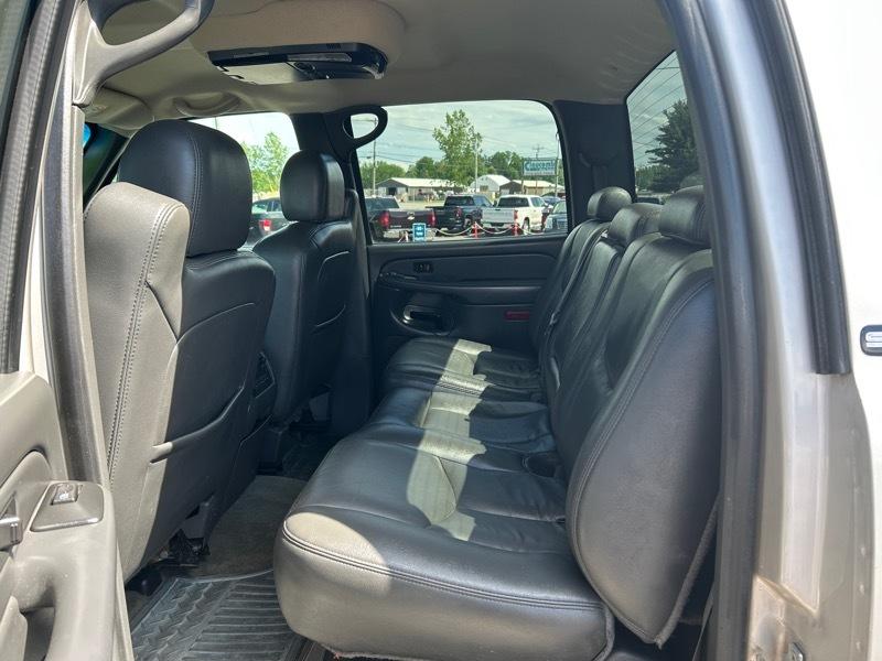 GMC Sierra 2500HD SLT Crew Cab Long Bed 4WD 2005