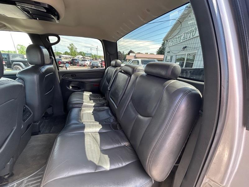 GMC Sierra 2500HD SLT Crew Cab Long Bed 4WD 2005