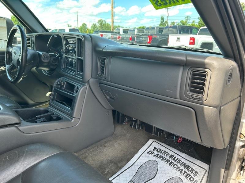 GMC Sierra 2500HD SLT Crew Cab Long Bed 4WD 2005