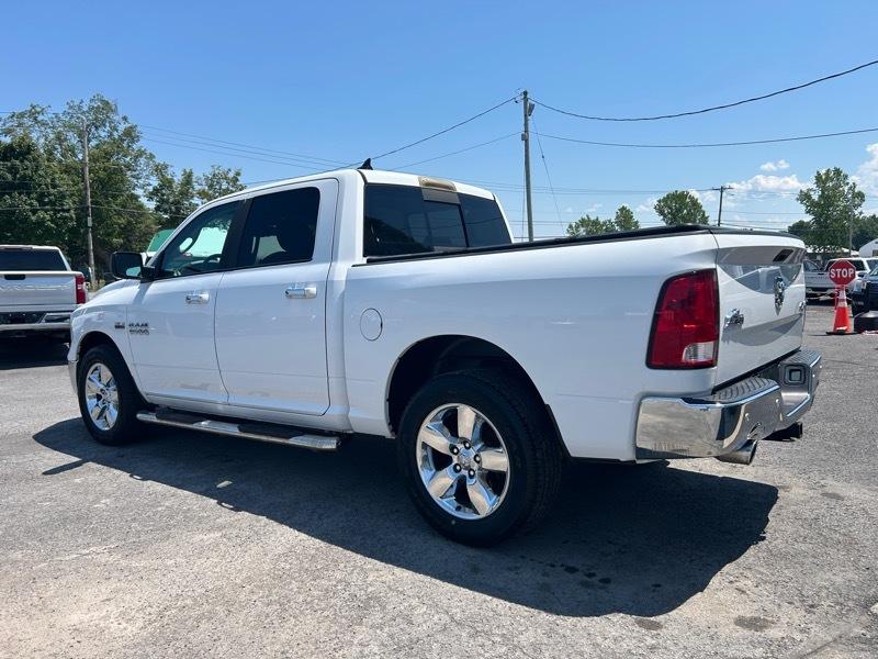 RAM 1500 SLT Crew Cab SWB 4WD 2017