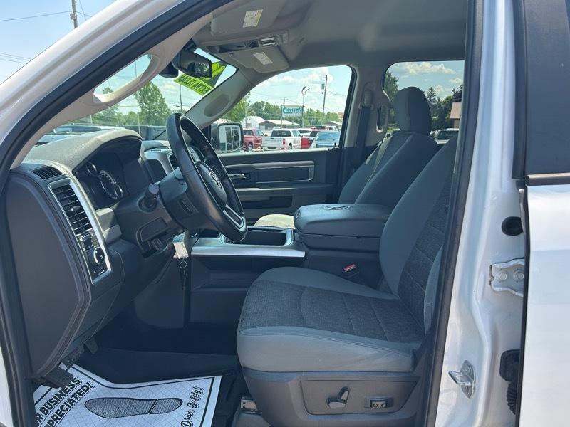 RAM 1500 SLT Crew Cab SWB 4WD 2017