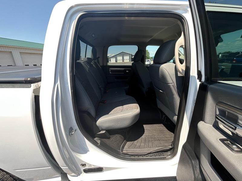 RAM 1500 SLT Crew Cab SWB 4WD 2017