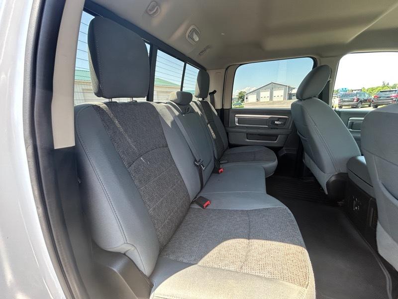 RAM 1500 SLT Crew Cab SWB 4WD 2017