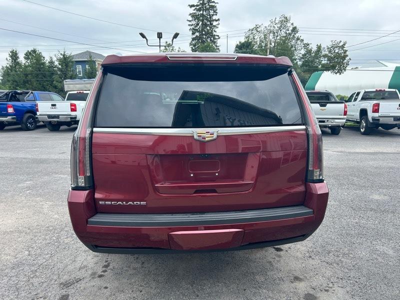 Cadillac Escalade ESV Premium Luxury 4WD 2017