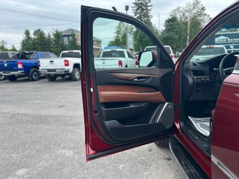 Cadillac Escalade ESV Premium Luxury 4WD 2017