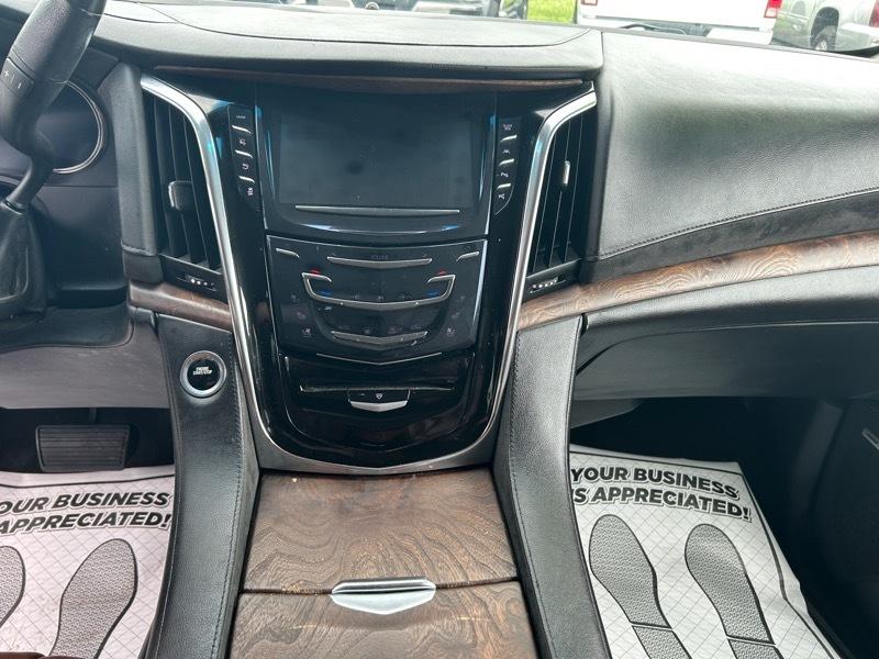 Cadillac Escalade ESV Premium Luxury 4WD 2017