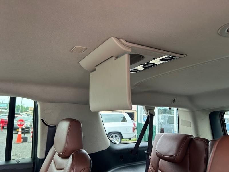 Cadillac Escalade ESV Premium Luxury 4WD 2017