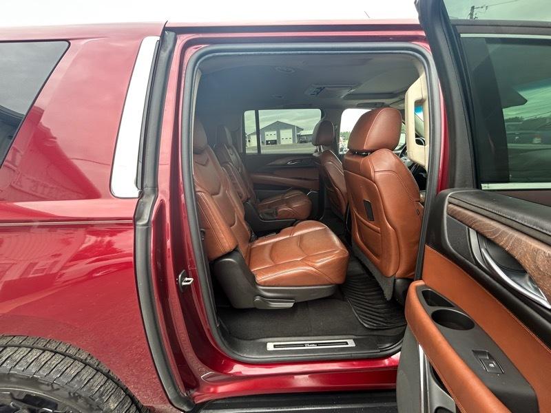 Cadillac Escalade ESV Premium Luxury 4WD 2017