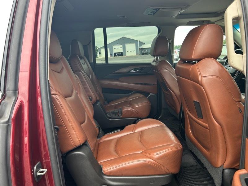 Cadillac Escalade ESV Premium Luxury 4WD 2017