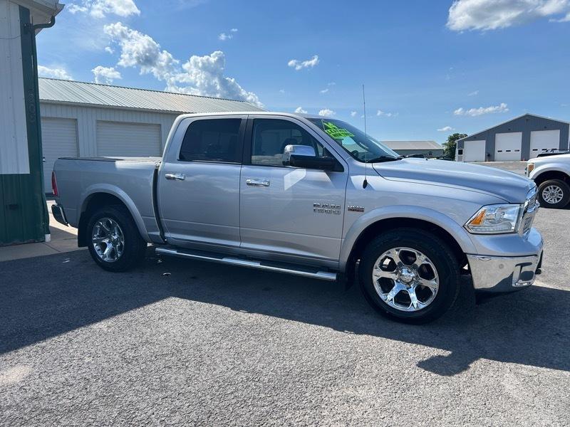 RAM 1500 Laramie Crew Cab SWB 4WD 2014
