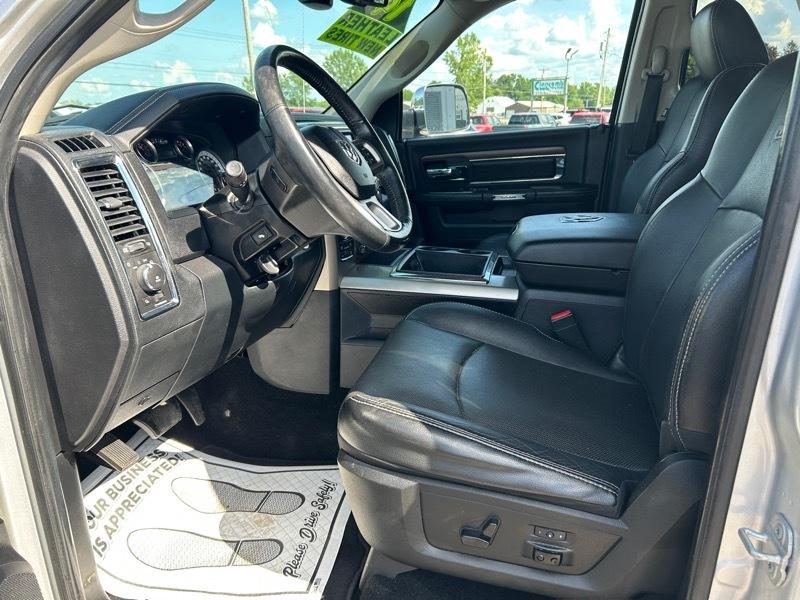 RAM 1500 Laramie Crew Cab SWB 4WD 2014