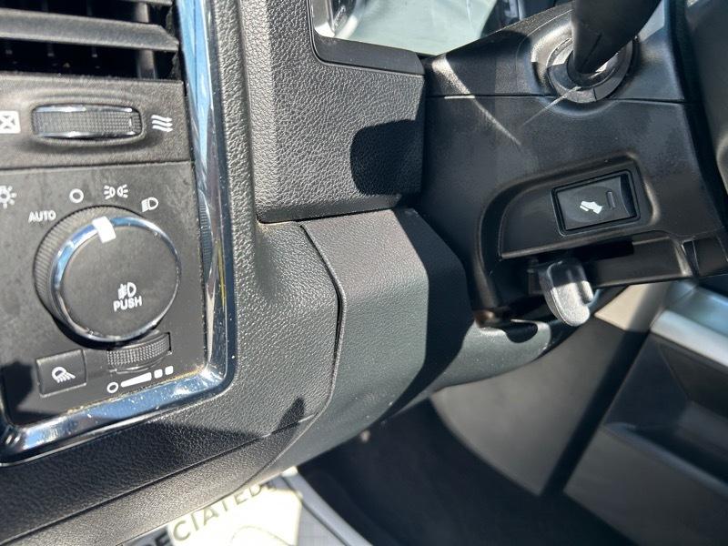 RAM 1500 Laramie Crew Cab SWB 4WD 2014