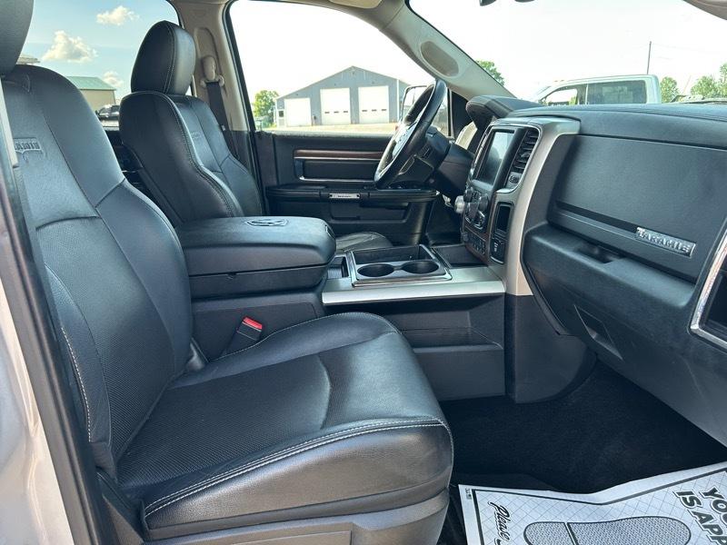RAM 1500 Laramie Crew Cab SWB 4WD 2014