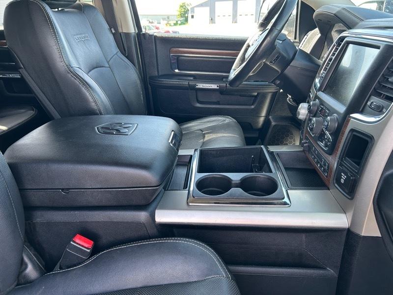 RAM 1500 Laramie Crew Cab SWB 4WD 2014