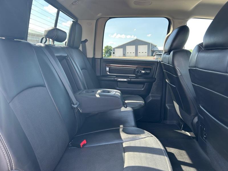 RAM 1500 Laramie Crew Cab SWB 4WD 2014