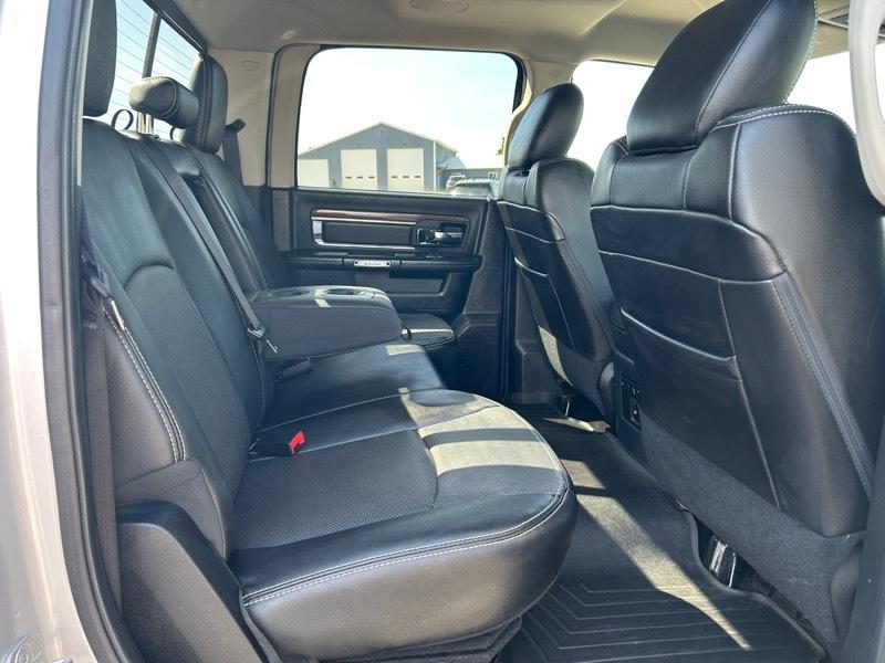 RAM 1500 Laramie Crew Cab SWB 4WD 2014
