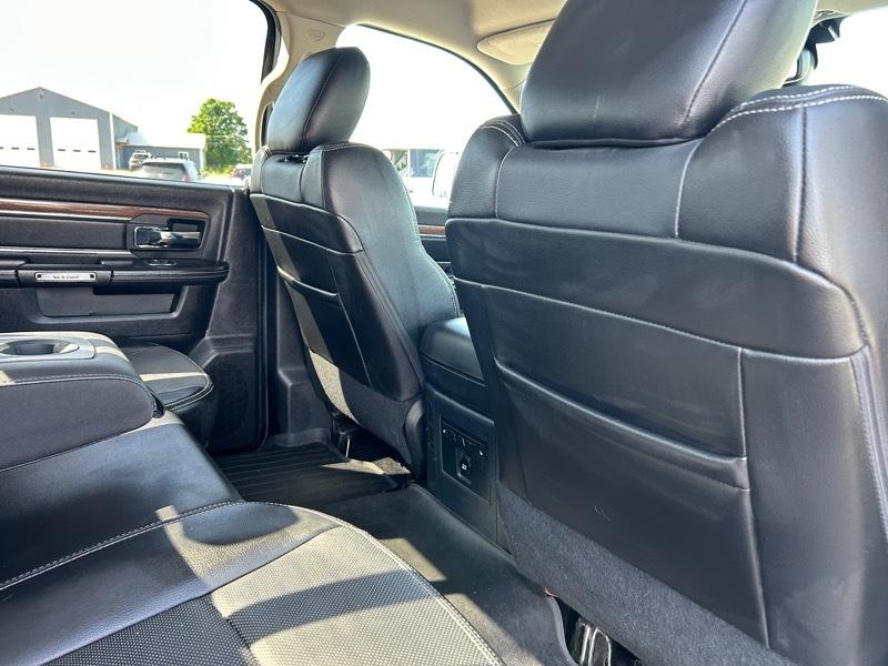 RAM 1500 Laramie Crew Cab SWB 4WD 2014