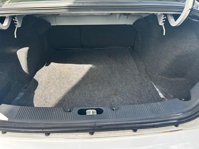 Ford Taurus SE 2004