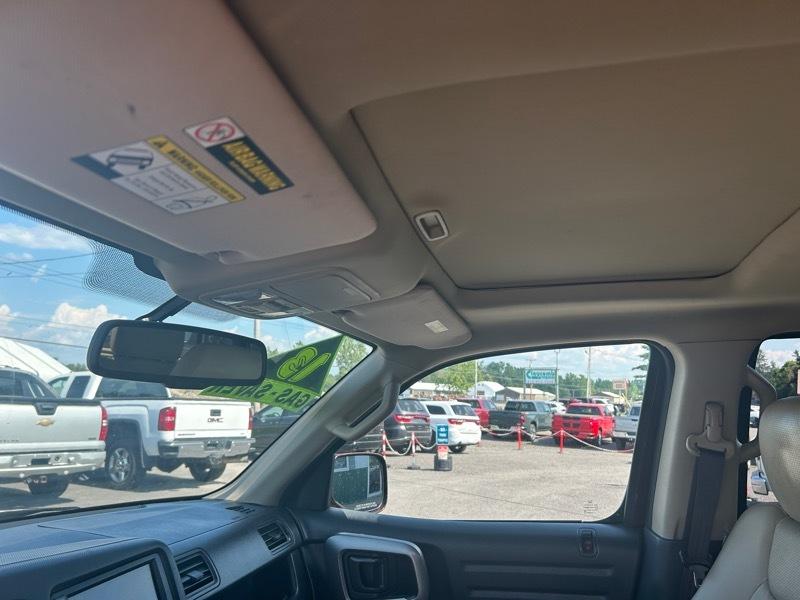 Honda Ridgeline RTL w/ Leather and Navigation 2013