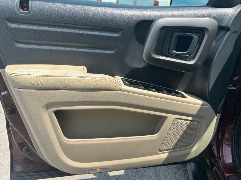 Honda Ridgeline RTL w/ Leather and Navigation 2013