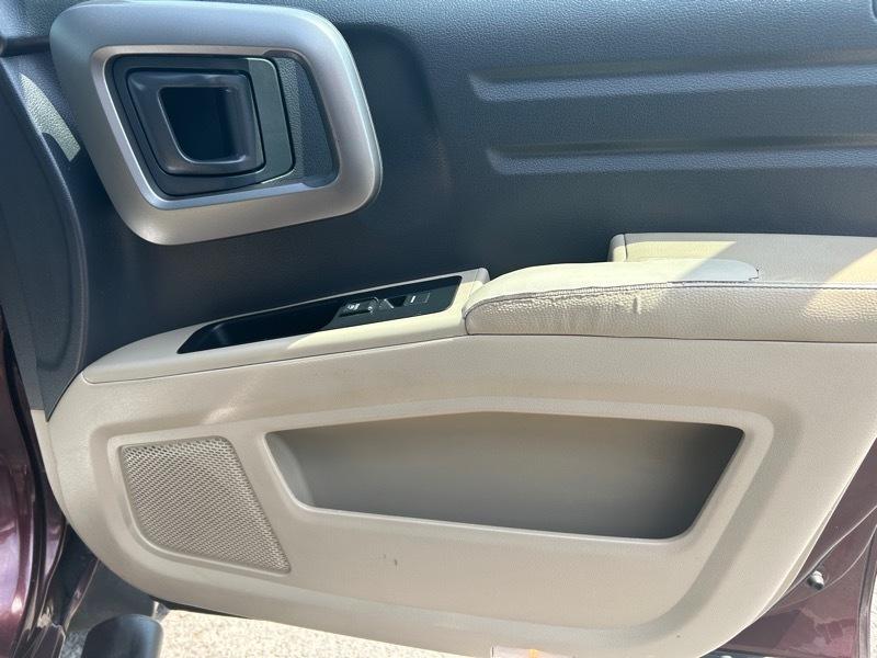 Honda Ridgeline RTL w/ Leather and Navigation 2013
