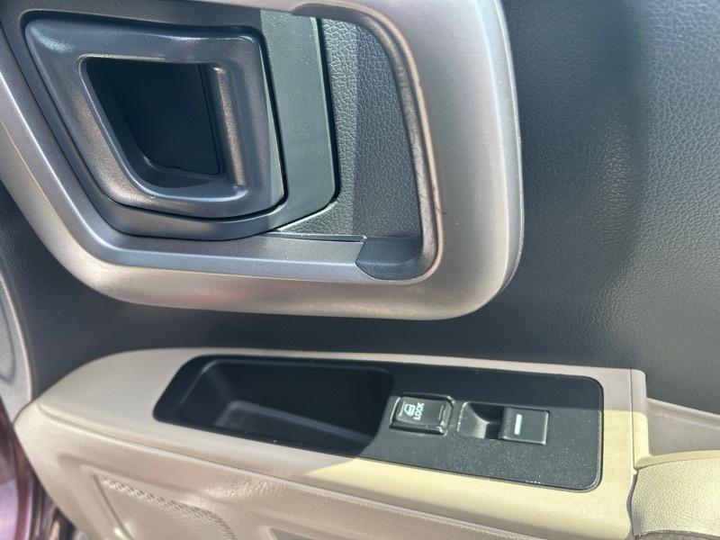 Honda Ridgeline RTL w/ Leather and Navigation 2013