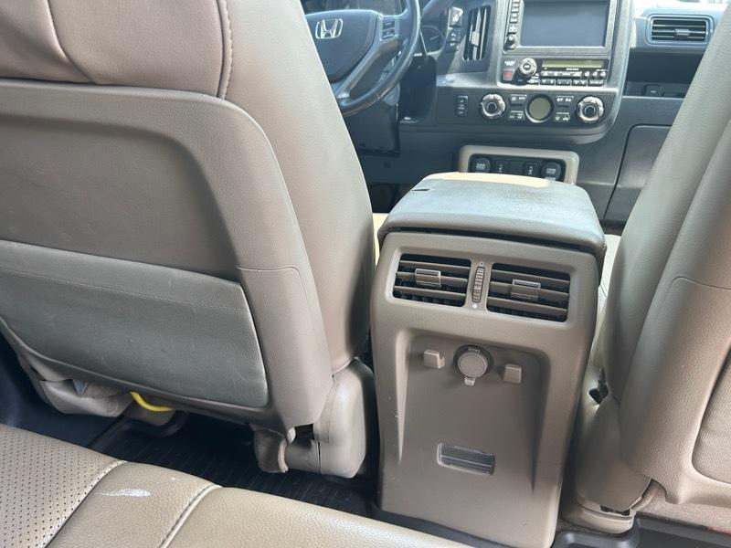 Honda Ridgeline RTL w/ Leather and Navigation 2013