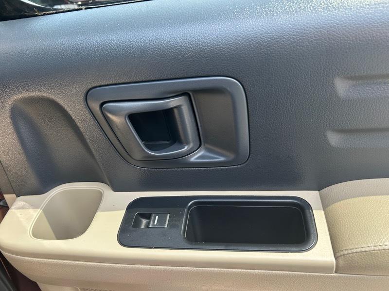 Honda Ridgeline RTL w/ Leather and Navigation 2013