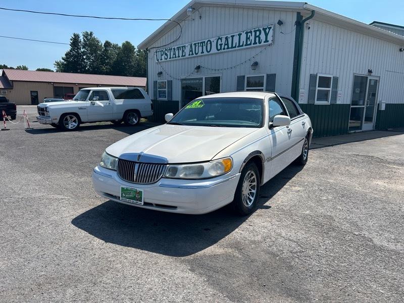 Lincoln Town Car Signature 2001