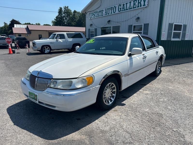 Lincoln Town Car Signature 2001
