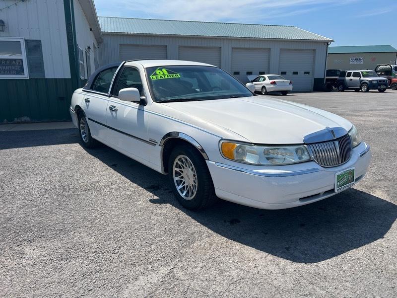 Lincoln Town Car Signature 2001