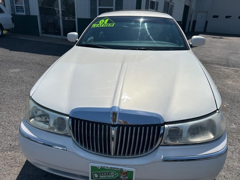 Lincoln Town Car Signature 2001