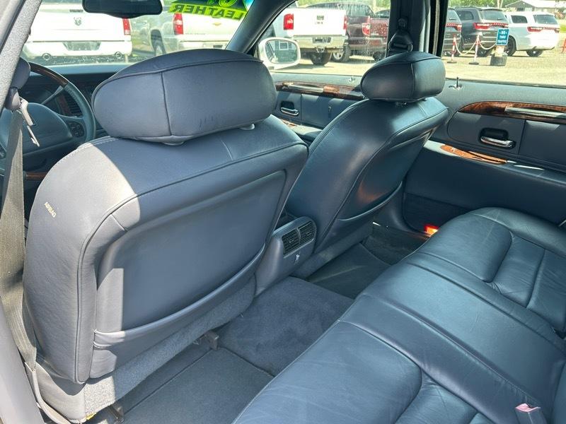 Lincoln Town Car Signature 2001
