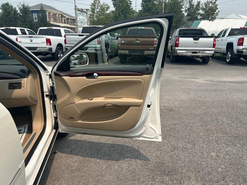 Buick Lucerne CXS 2008