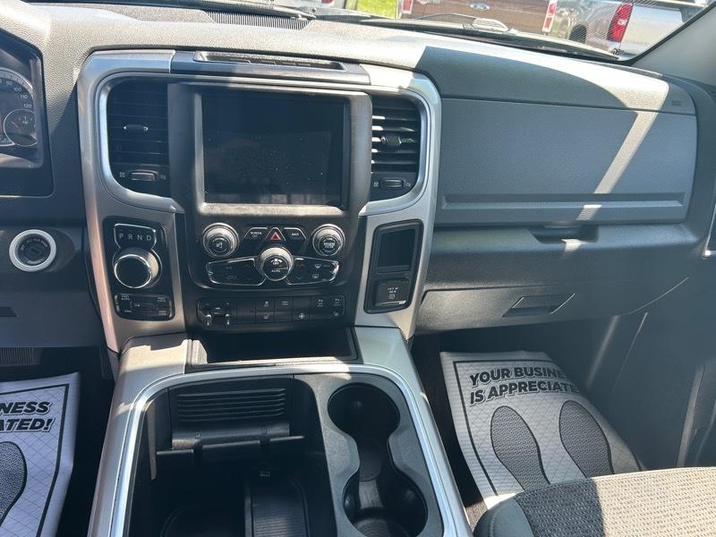 RAM 1500 Big Horn Crew Cab 4WD 2018